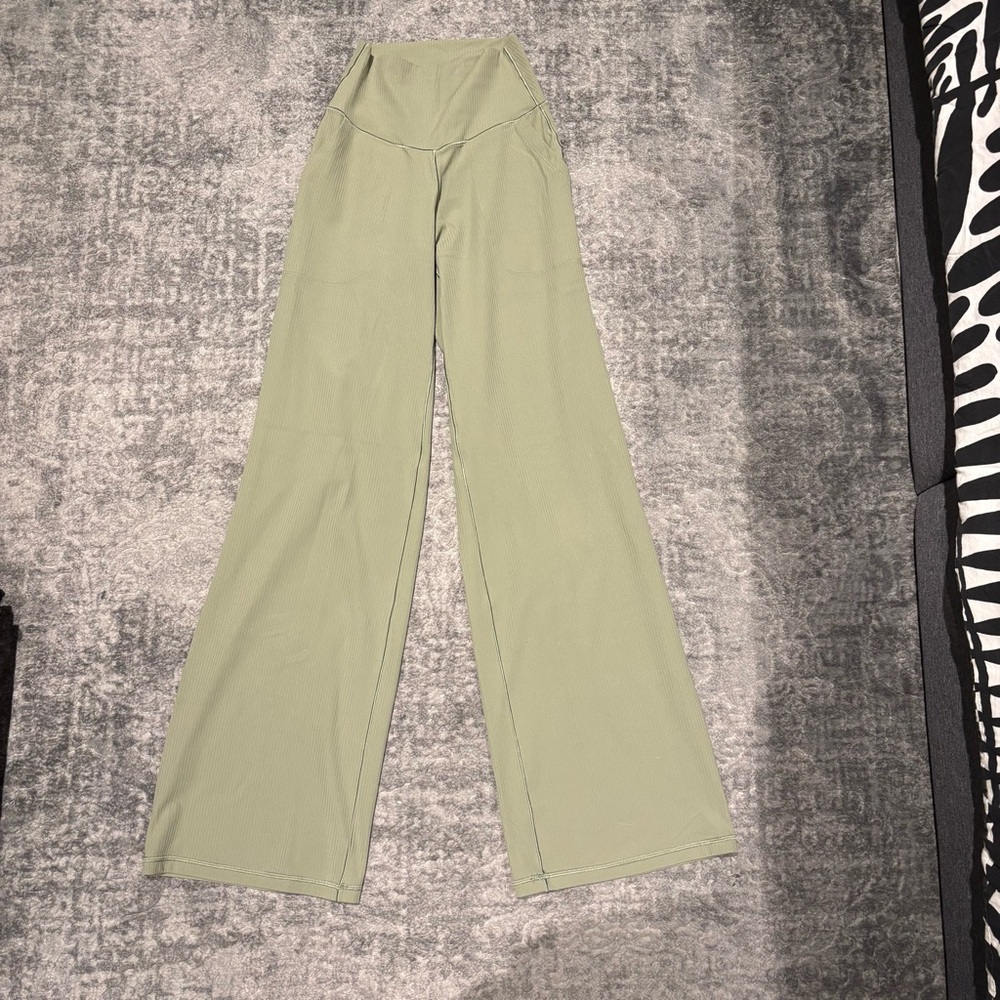 OFFLINE By Aerie Real Me
XTRA High Waisted Ribbed - Olive Fun